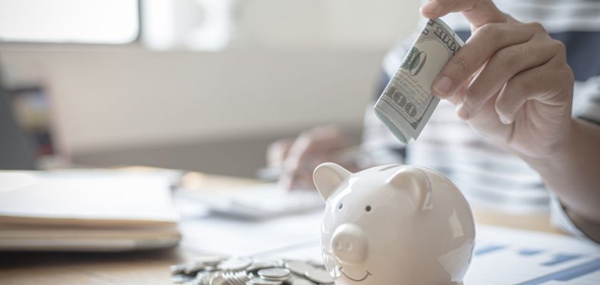 économiser 10000 euros en 1 an 