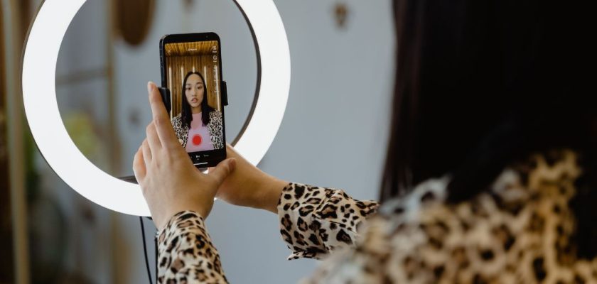 Faut-il privilégier les micro-influenceurs en 2025