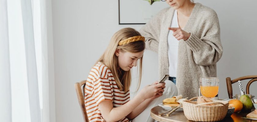 Instagram supprime les messages directs pour les moins de 16 ans